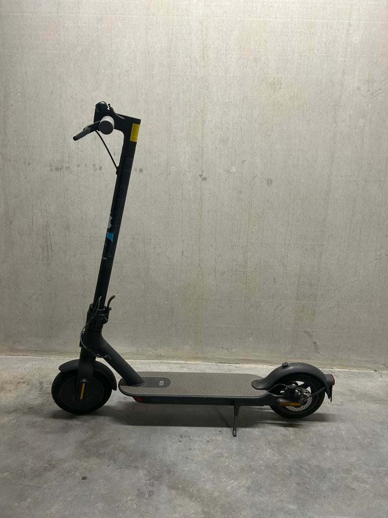 Xiaomi MI electric scooter, Fietsen en Brommers, Steps, Ophalen, Gebruikt, Elektrische step (E-scooter)