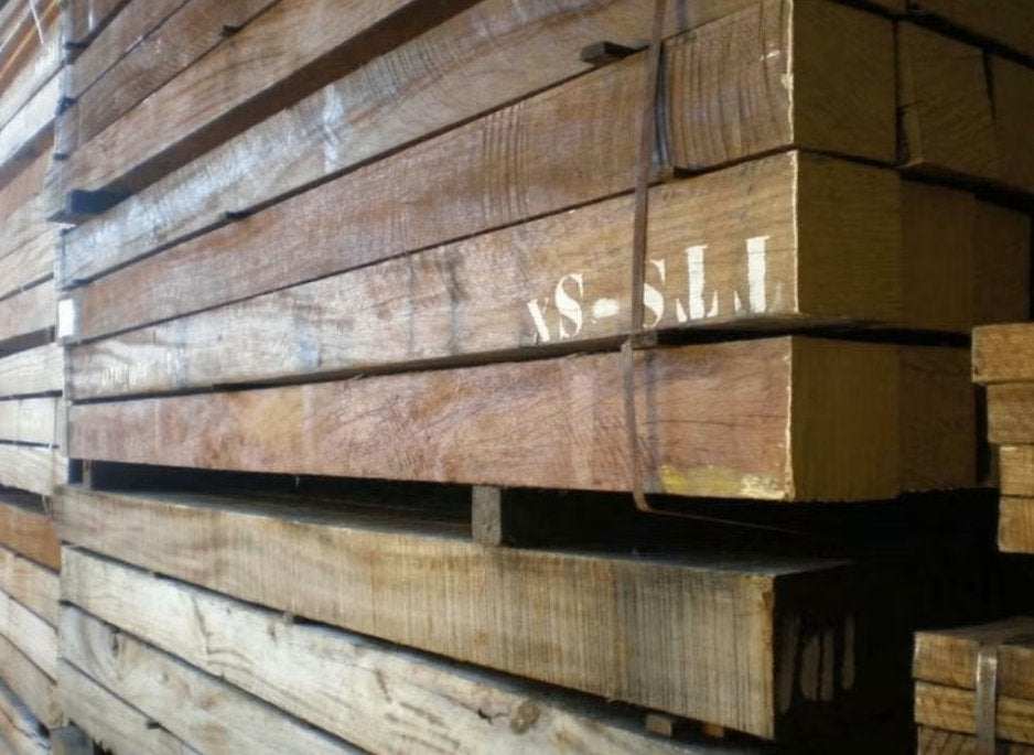 Poteaux Okan en bois dur 15x15 cm Nulle moins cher, Enlèvement
