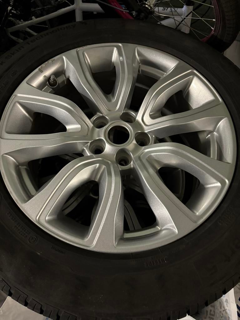 Range Rover Evoque velgen - 235/60/18 - Mooie staat, Ophalen, 18 inch, Banden en Velgen, 235 mm