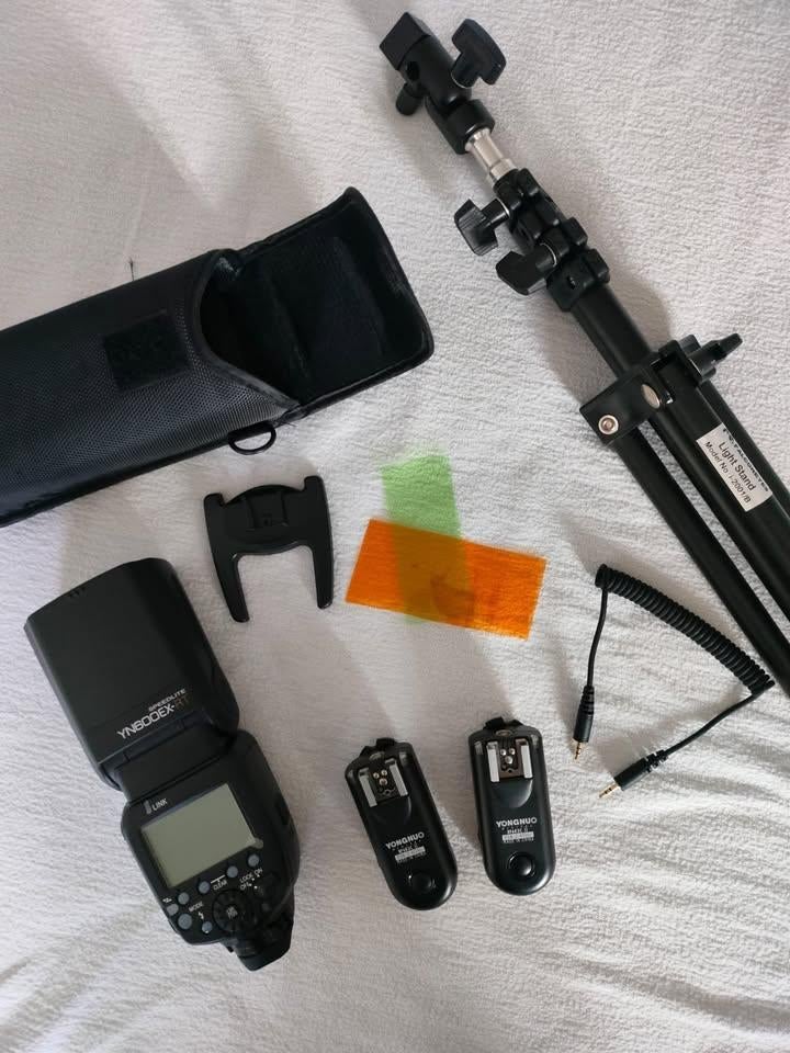 Pakket flitser Yongnuo 600EX-RT + accessoires, Enlèvement, Comme neuf, Canon, Inclinable