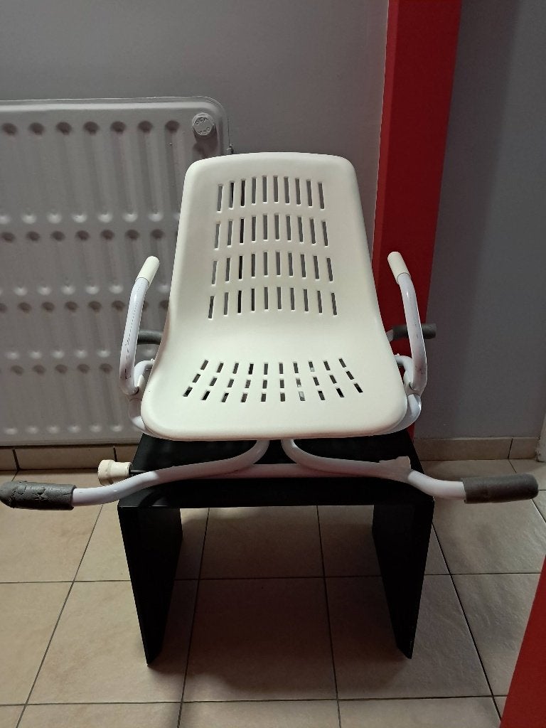 Siège de baignoire pivotant, Enlèvement, Utilisé