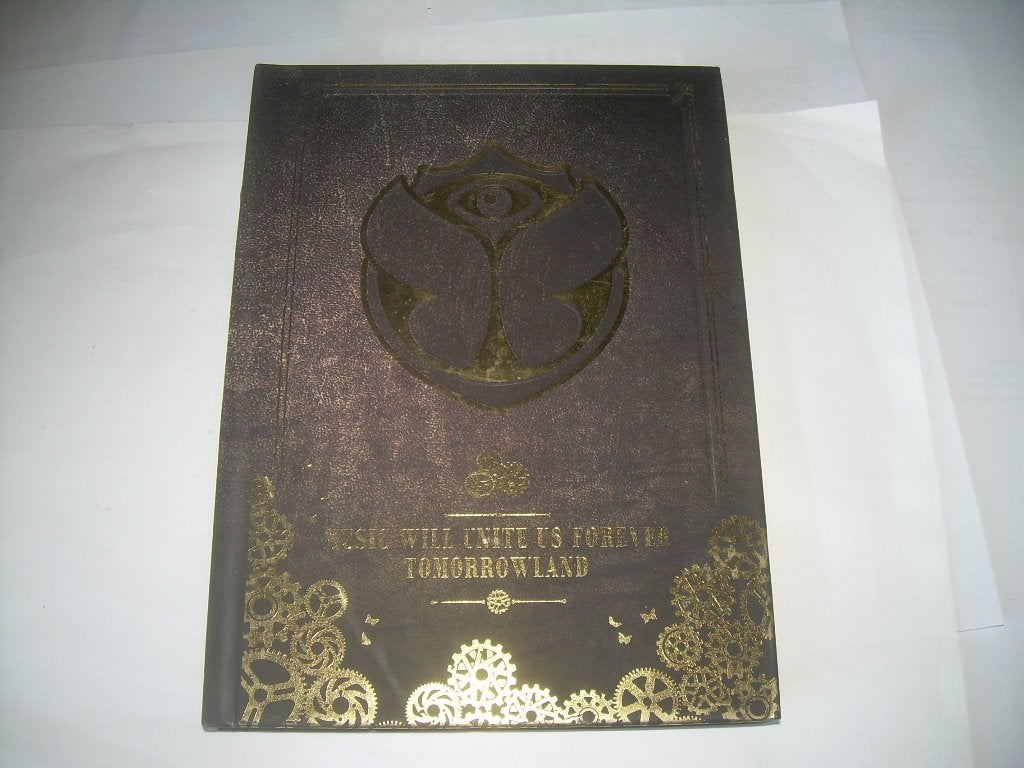 COFFRET DE 3 CD — Tomorrowland 2014 - La musique nous unira, CD & DVD, CD | Dance & House, Enlèvement ou Envoi, Premier pressage