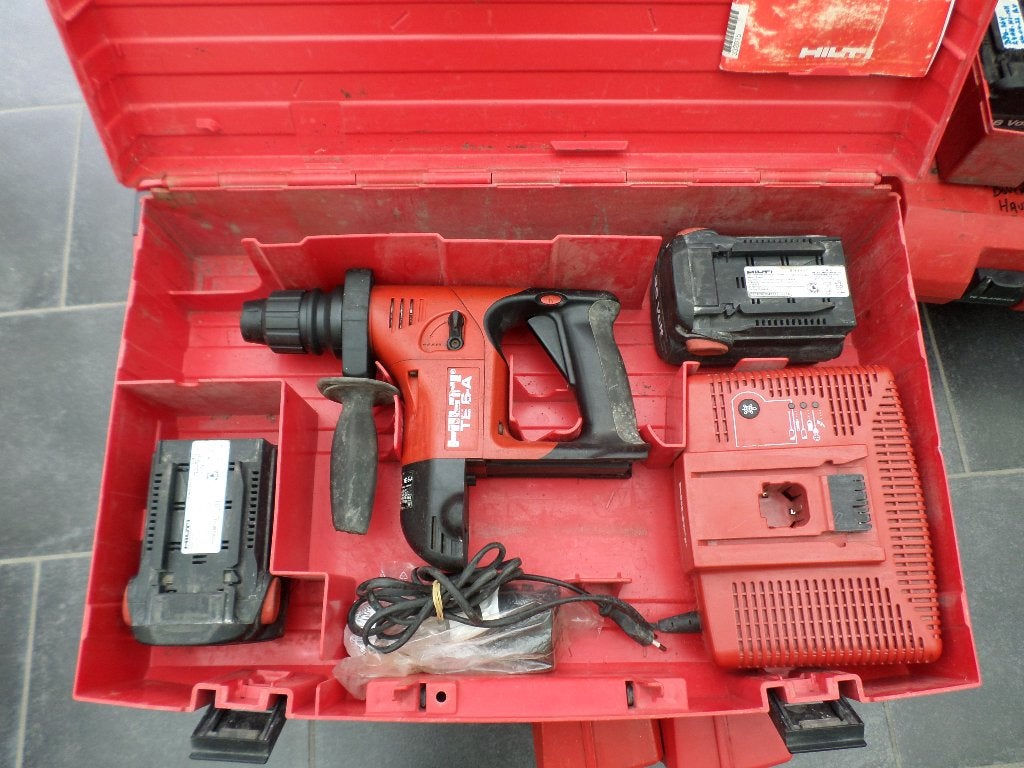 HILTI TE 6A 36 V, FOREUSE A PERCUSSION SDS + , 2 accu, Bricolage & Construction, Enlèvement, Utilisé, Foreuse et Perceuse, Moins de 400 watts