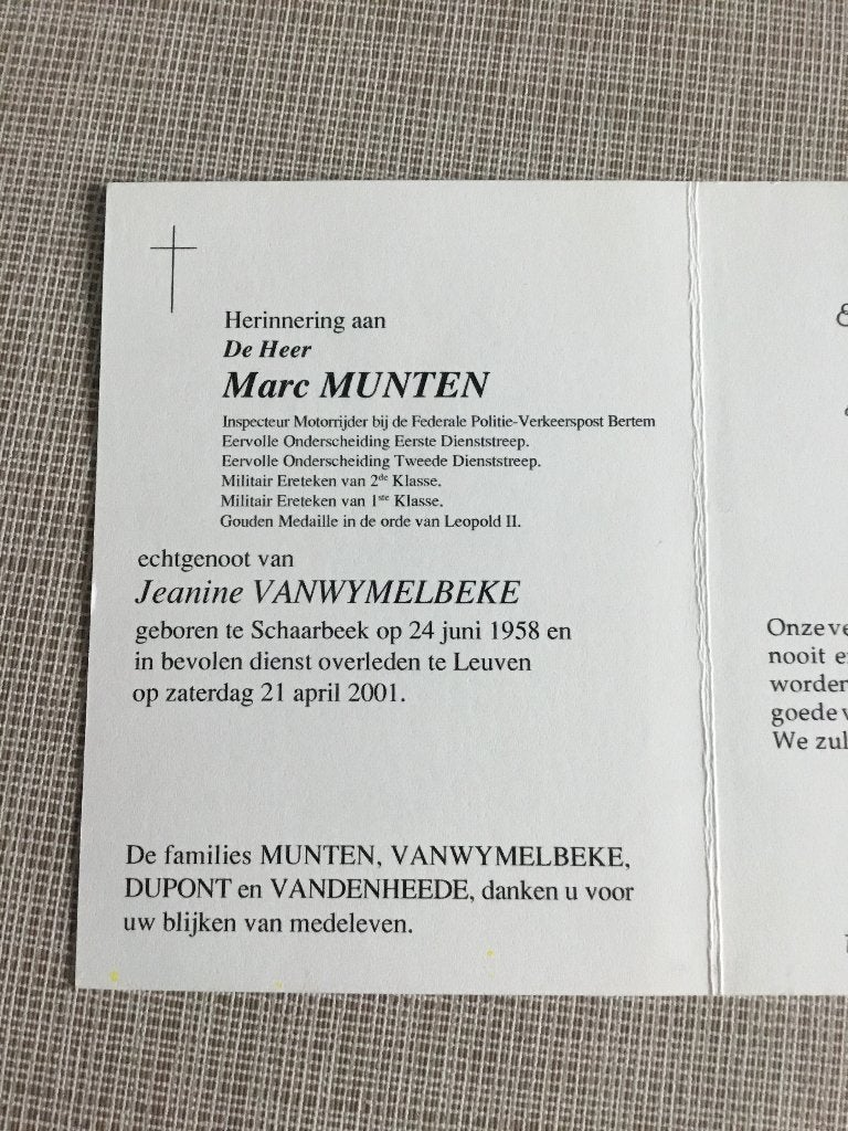 Rijkswachter M.Munten SCHAERBEEK + en service en 2001, Enlèvement ou Envoi, Image pieuse