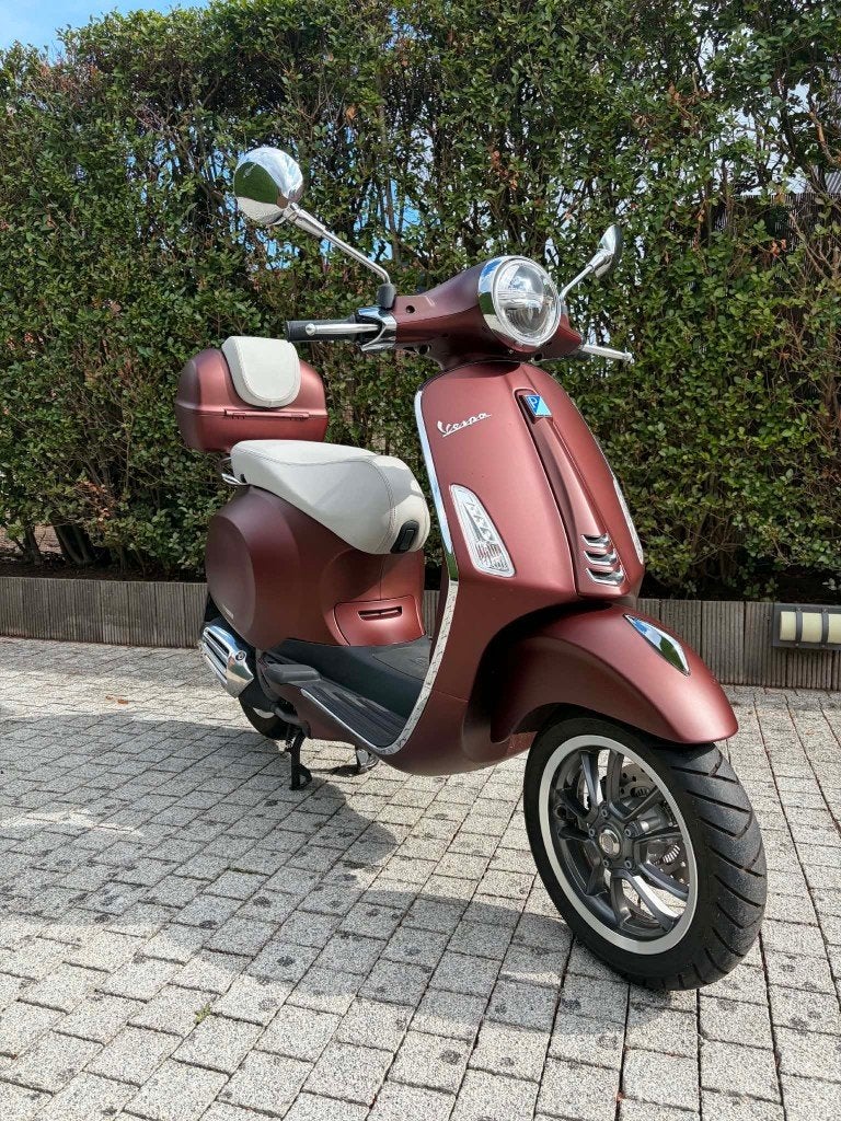 Occasie Vespa Primavera 125 50th Anniversary, Scooter, Occasion, Bedrijf, 125 cc