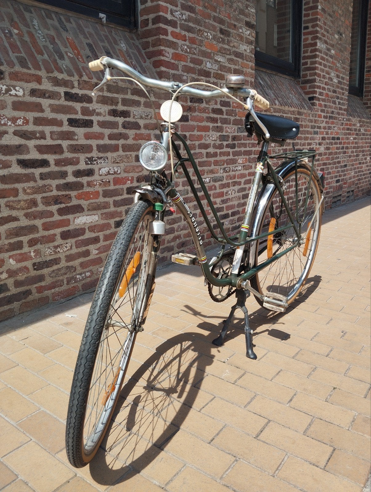 Damesfietsje merk Flandria zonder versnellingen in goede sta, Enlèvement