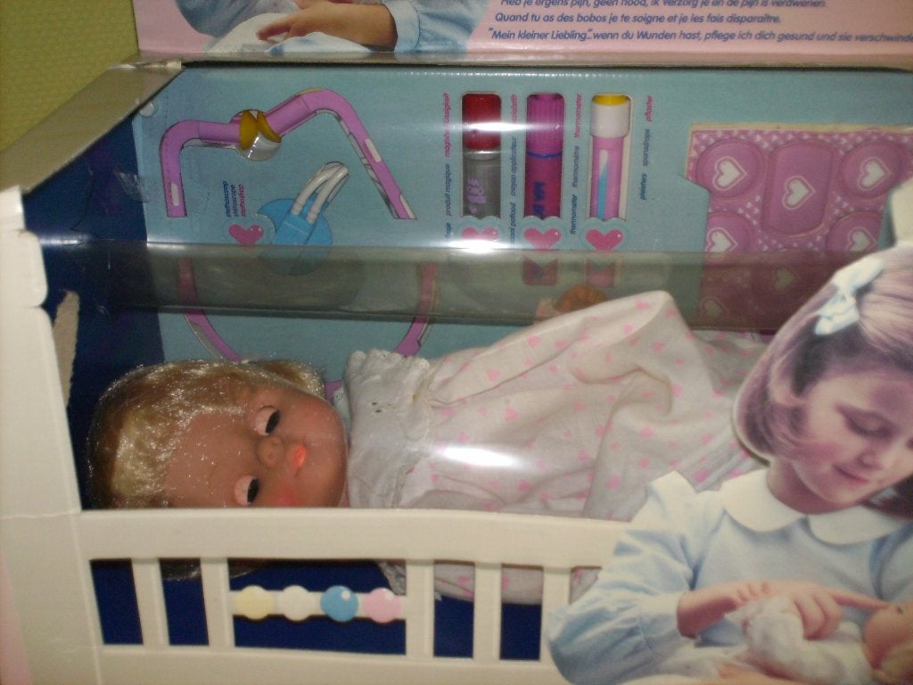 a vendre jouet poupée, Kinderen en Baby's, Speelgoed | Poppen, Ophalen of Verzenden, Nieuw, Babypop