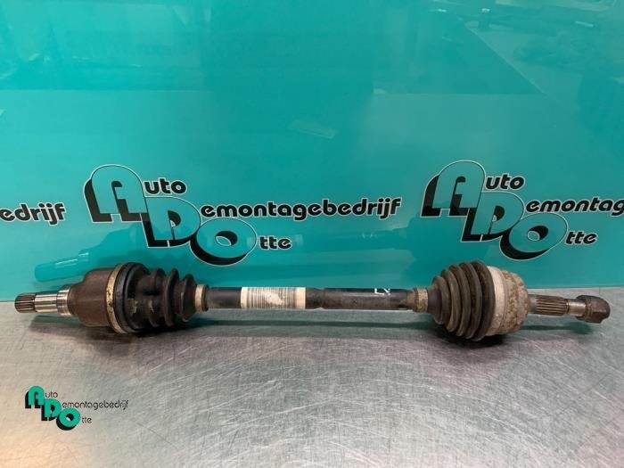 Arbre de transmission avant gauche d'un Peugeot 208 (208 12-, -, 3 mois de garantie, Utilisé, -