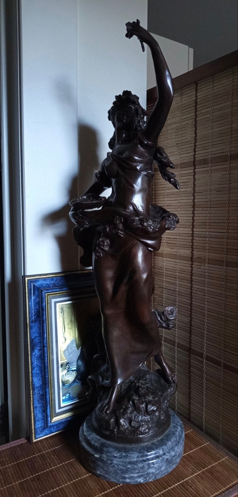 Statue en bronze de 74 cm sur socle en marbre. Signé., Antiquités & Art, Antiquités | Bronze & Cuivre, Enlèvement, Bronze