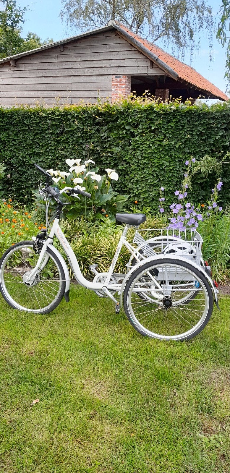 Bijna nieuwe driewielfiets, Ophalen