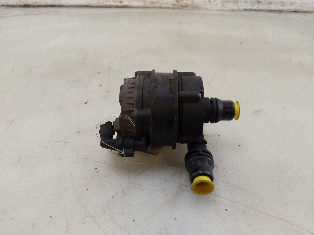 EXTRA EAU POMPE BMW 3 serie Touring (G21) (01-2019/07-2020), Robert Bosch AG, Utilisé, BMW, Robert-Bosch-Allee 1
74232  Abstatt, DE