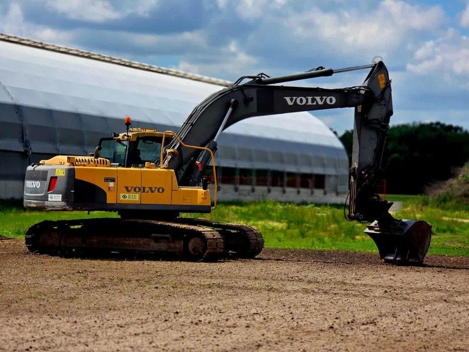 Volvo EC240CL rupsgraafmachine, Zakelijke goederen, Machines en Bouw | Kranen en Graafmachines, Ophalen, Graafmachine