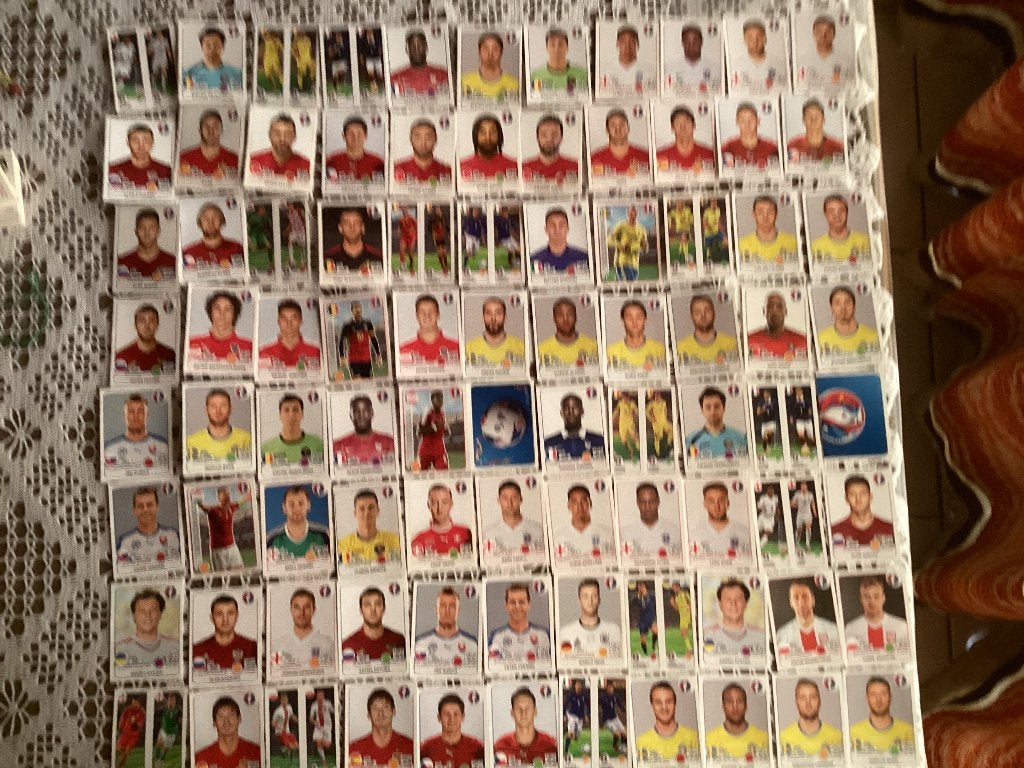88 stickers Panini Football EURO 2016, Ophalen of Verzenden, Gebruikt