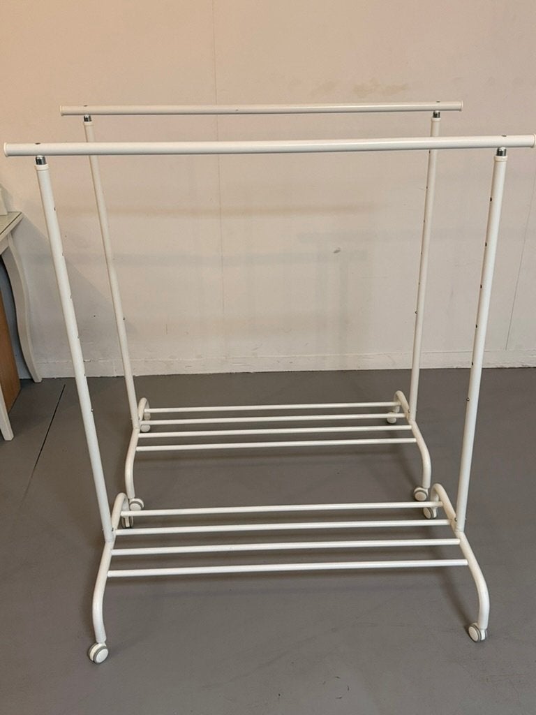 4x Verrijdbaar Wit Kledingrek met Dubbele Roede, Ophalen, Met wielen, Gebruikt