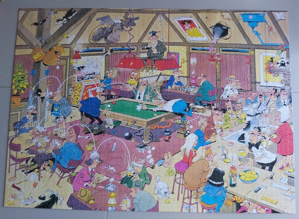 Cartoonpuzzel Jan van Haasteren: Het biljart - 3000 stukjes, Hobby en Vrije tijd, Ophalen of Verzenden, Meer dan 1500 stukjes