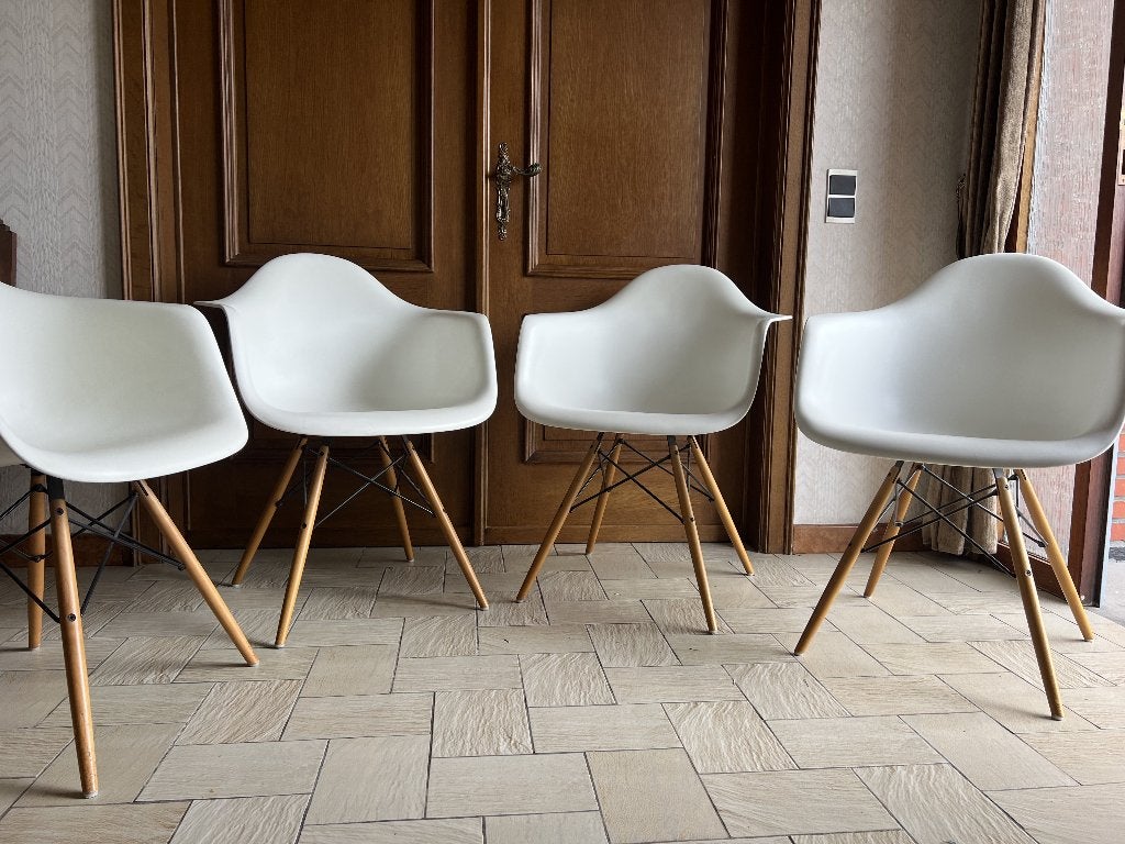 Vitra Eames DAW stoelen, Gebruikt, Wit, Vier, Ophalen