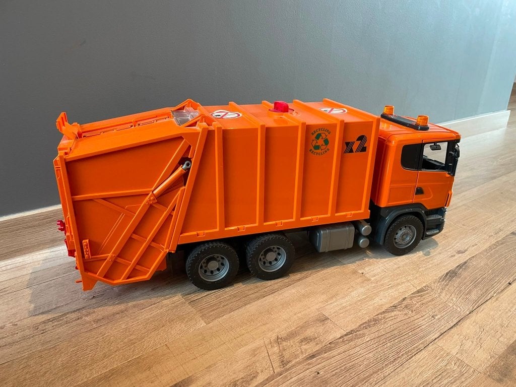 Brüder vuilniswagen, Ophalen, Gebruikt