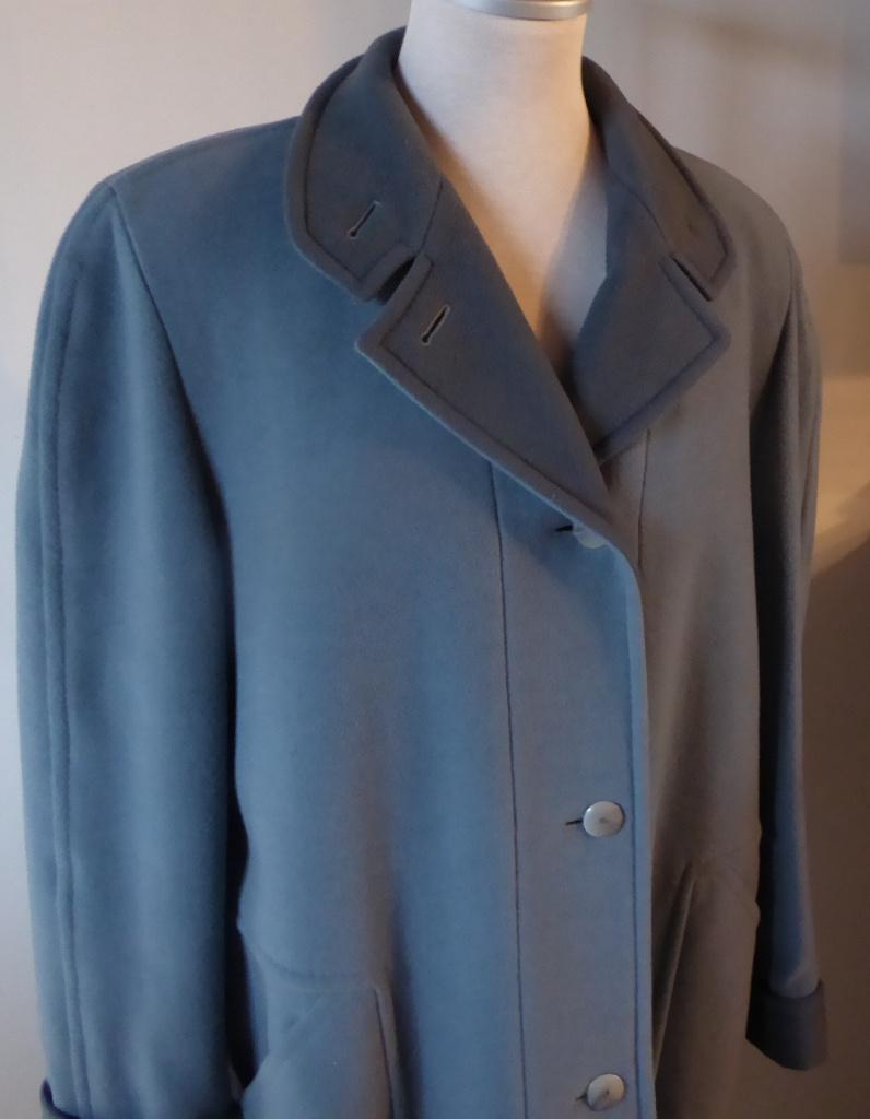Mooie 3/4 jas dames cashmeere m 44, Kleding | Dames, Ophalen, Zo goed als nieuw, Maat 42/44 (L)