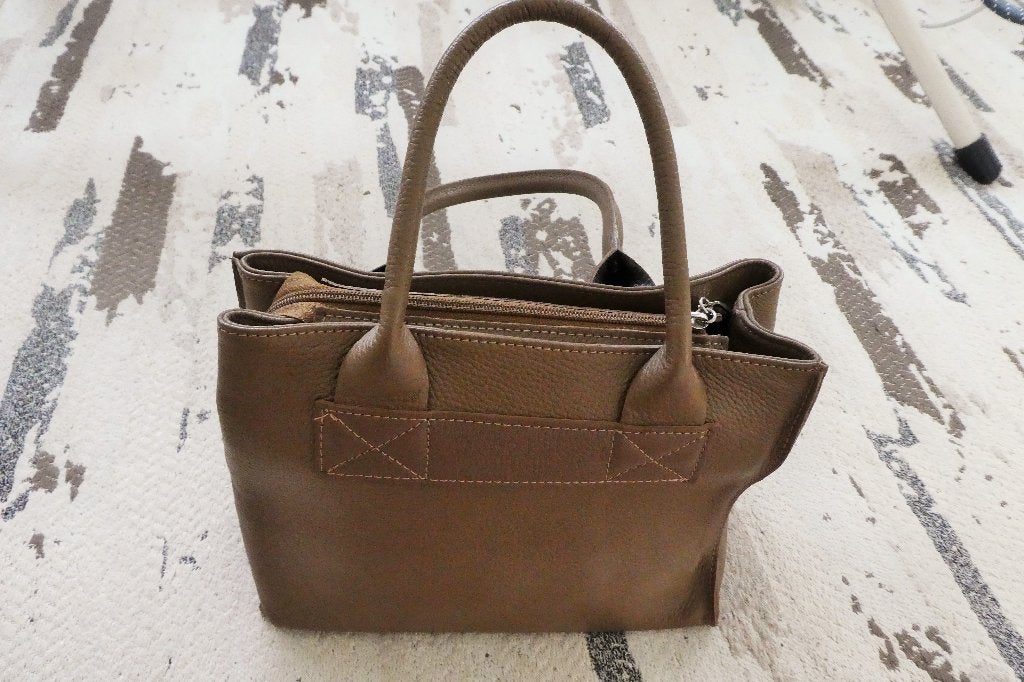 Joli Petit sac en Cuir Souple Beige / Camel NEUF !, Bijoux, Sacs & Beauté, Sacs | Sacs Femme, Enlèvement, Neuf, Beige, Sac à main