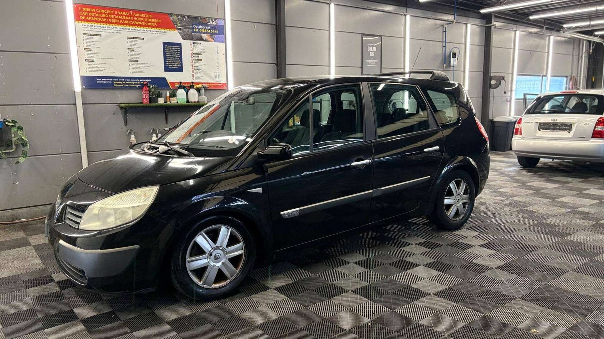 Renault Megane Grand scenic benz AUTOMATIQUE 7-zitplaatsen, Auto's, Renault, 1998 cc, Gebruikt, Radio, Bedrijf