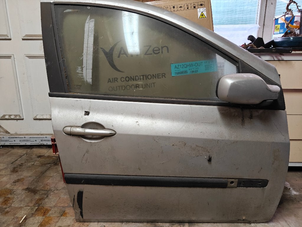 pieces coté avant droit renault clio 3, Renault, Enlèvement, Utilisé, Porte