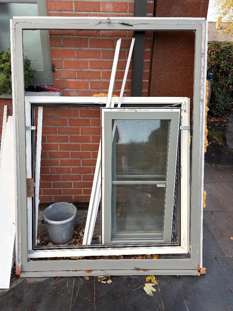 2 ramen betongrijs PVC houtstructuur, Ophalen, Gevelraam of Ruit, Gebruikt, 80 tot 120 cm