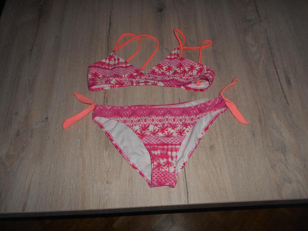 roos bikini maat 152, Kinderen en Baby's, Kinderkleding | Maat 152, Ophalen of Verzenden, Zo goed als nieuw, Meisje, Sport- of Zwemkleding