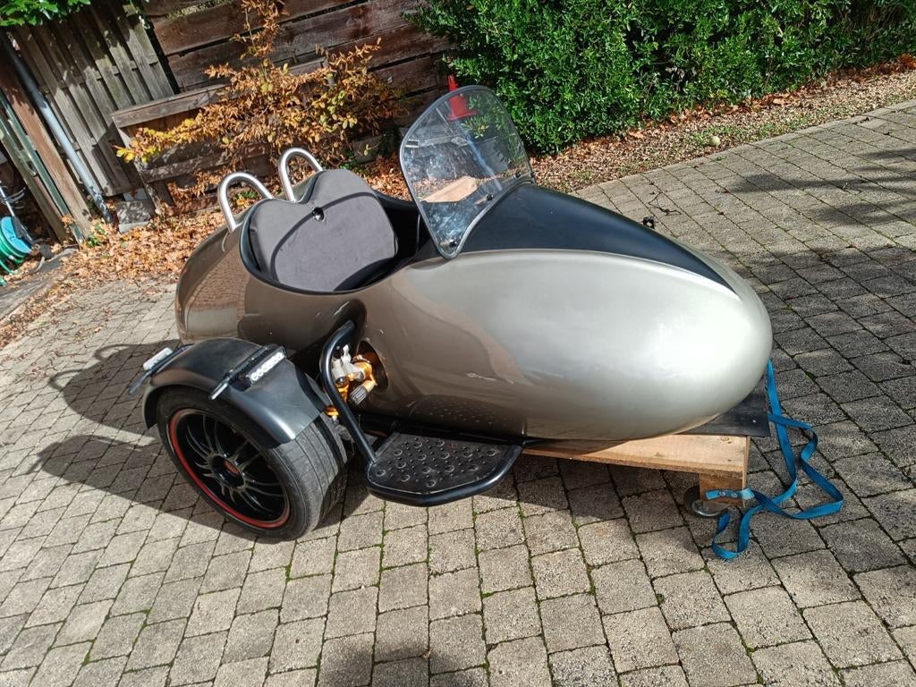 BMW r 1200 GSA zijspan, Motoren, Ophalen