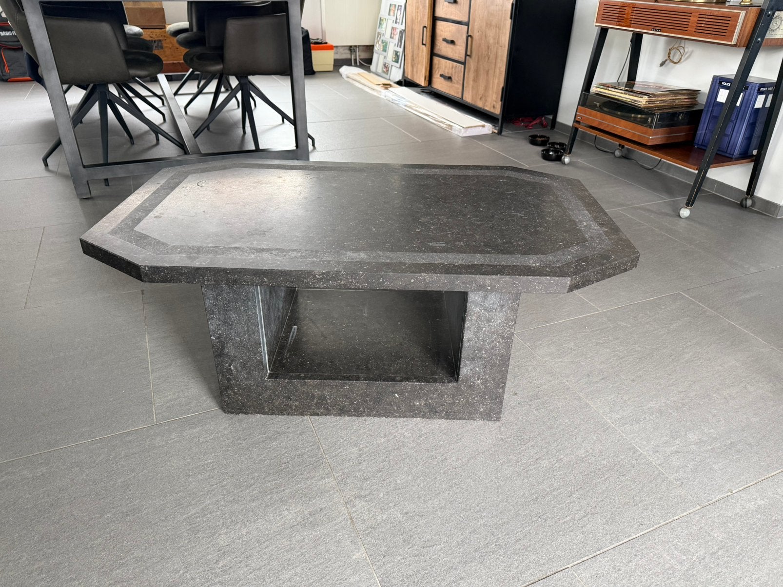 Massieve arduinen salontafel, Belgische hardsteen 100 x 60cm, Huis en Inrichting, Tafels | Salontafels, Zo goed als nieuw, 50 tot 100 cm