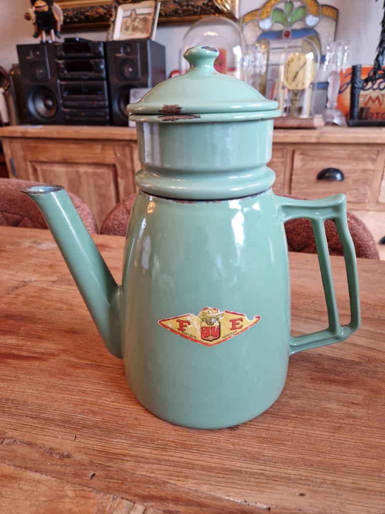 Art Deco F E Belgium geëmailleerde koffiepot in gietijzer, Antiek en Kunst, Ophalen of Verzenden