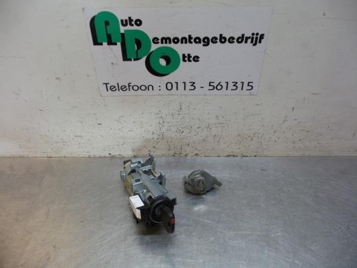 Serrure de contact + clé d'un Mazda 6 (6 02-), -, 3 mois de garantie, Mazda, Utilisé