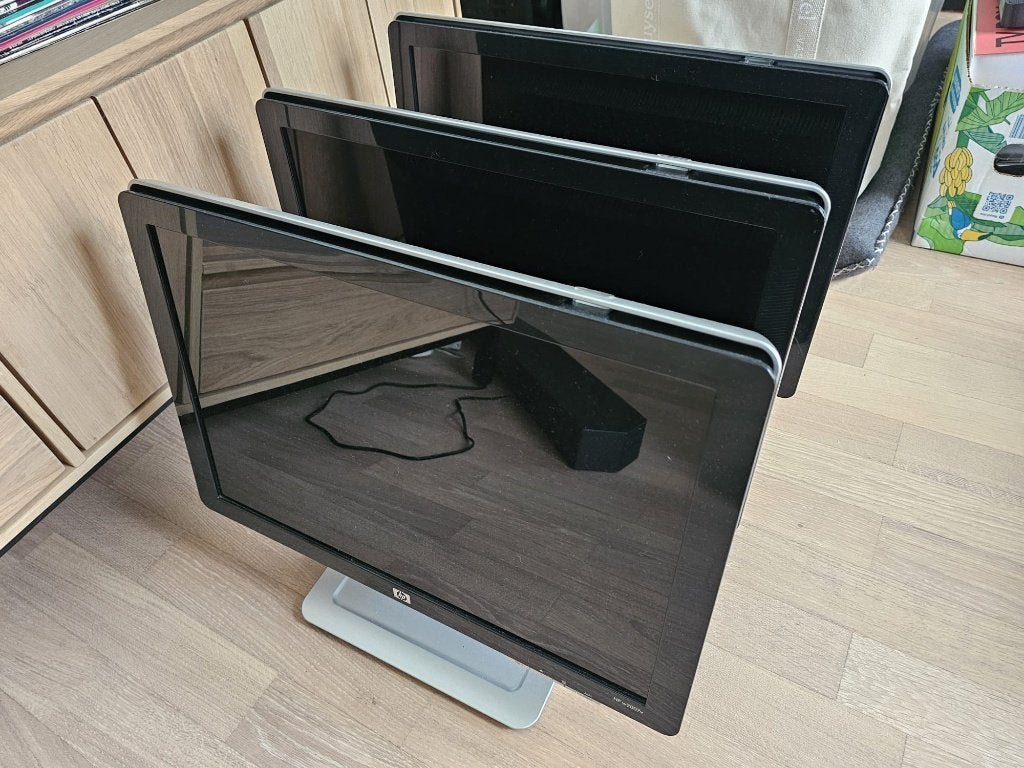 Monitor HP w2007v 20 inch prijs voor de 3 stuks, Computers en Software, Ophalen, Gebruikt, Hp