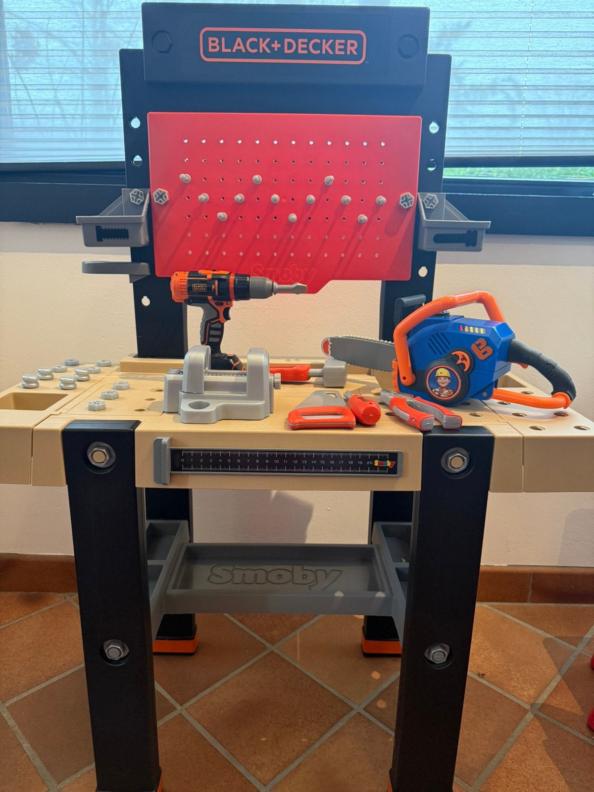 Black & Decker werkbank met toebehoren, Ophalen, Zo goed als nieuw