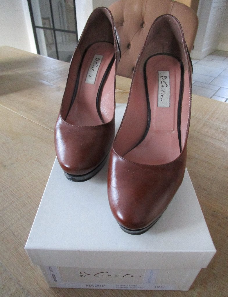 Dames schoenen pumps, Neuf, Enlèvement ou Envoi, Brun, Couture