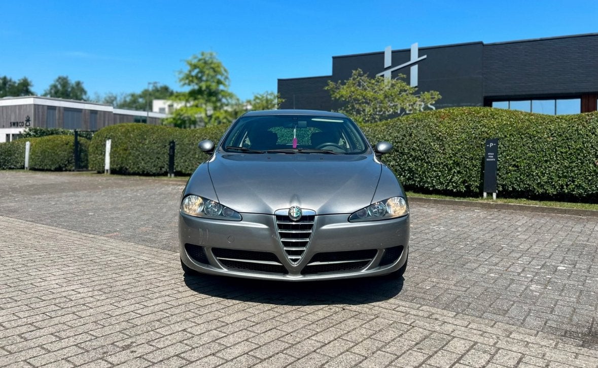 Alfa romeo 147 1,9 diesel 128000 km van 1 ste eigenaar, Autos, Alfa Romeo, Particulier, Diesel, Euro 4, Boîte manuelle, Enlèvement