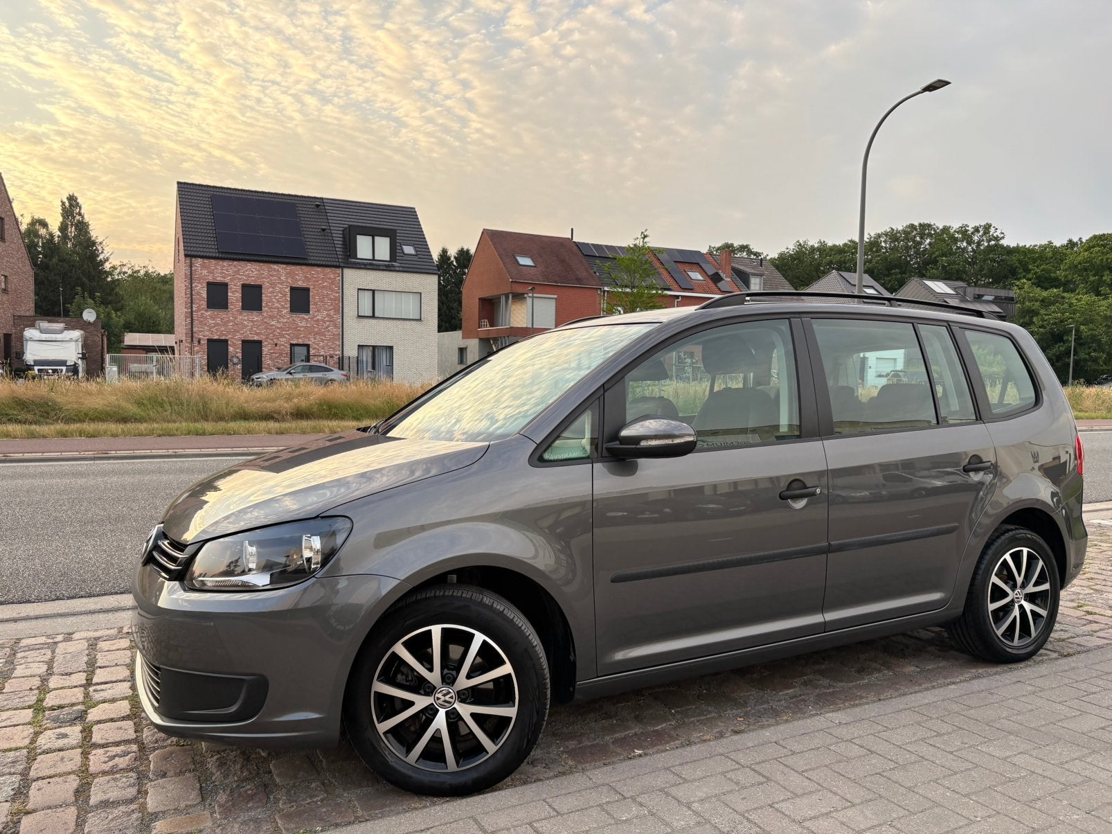 Volkswagen Touran | 12 M Garantie | 123 Dkm | Benzine| 2014|, Auto's, Volkswagen, Voorwielaandrijving, Zwart, 4 cilinders, 149 g/km