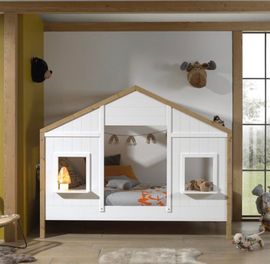 Magnifique lit cabane enfant en bois massif 90x200 + tiroir, Enfants & Bébés, 85 à 100 cm, Sommier à lattes, Enlèvement, 180 cm ou plus