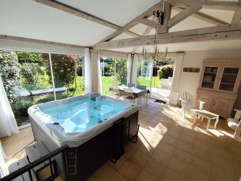Provence Luberon : Gite de charme piscine chauffée & SPA, Propriétaire, Village, Maison de campagne ou Villa, 5 personnes