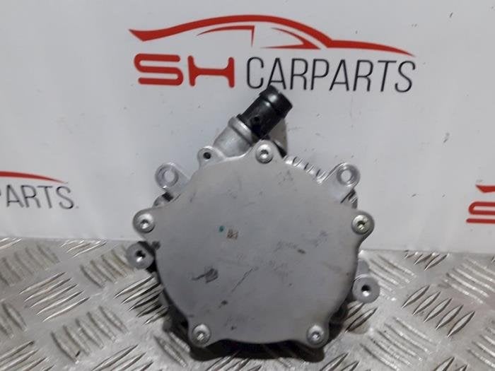 Pompe à vide (essence) d'un Mercedes B-Klasse, 3 mois de garantie, Utilisé, -, -