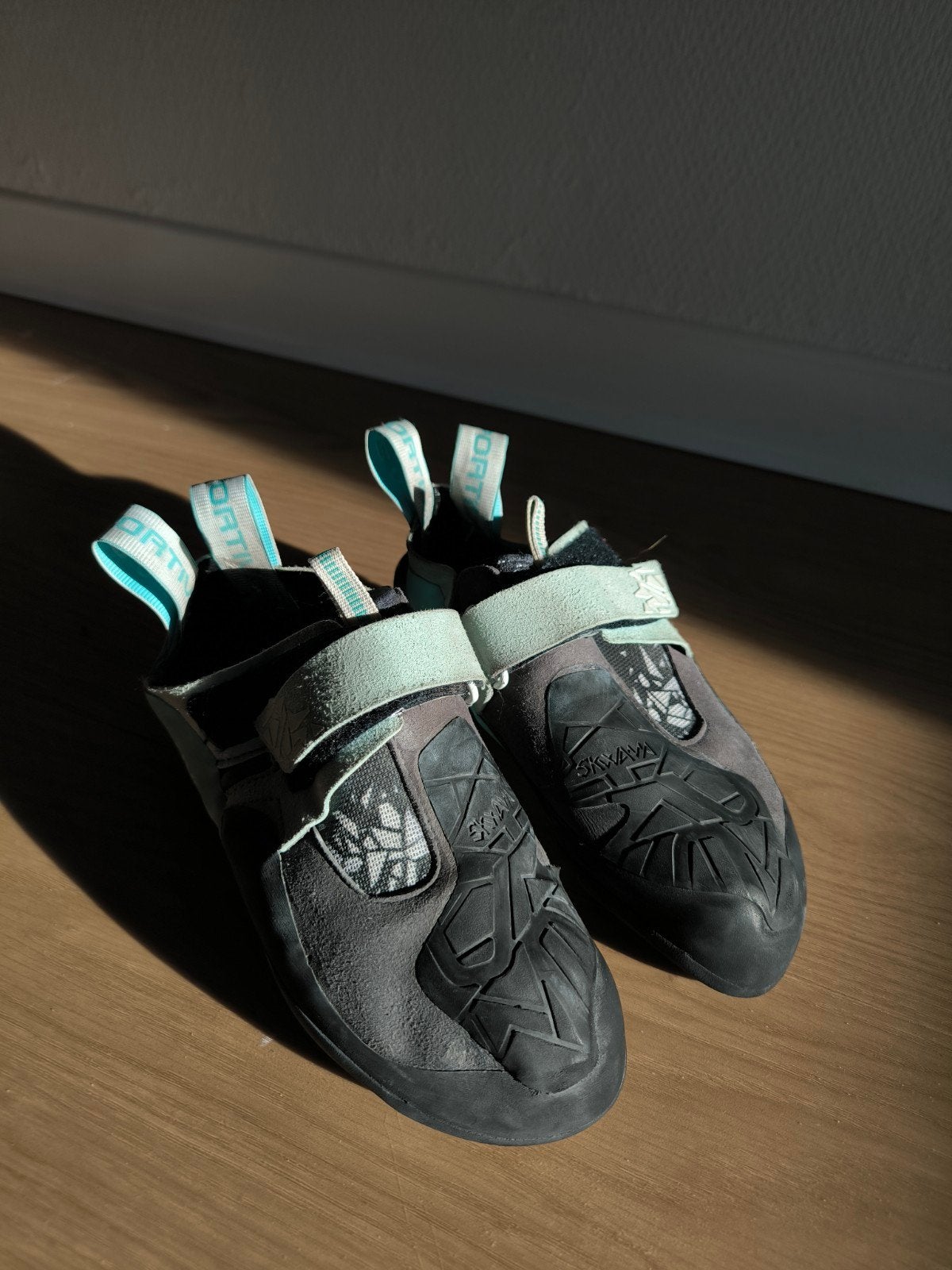 La Sportiva skwama women 38.5 lichtblauw klimschoenen boul, Ophalen of Verzenden, Zo goed als nieuw, Klimsportschoenen