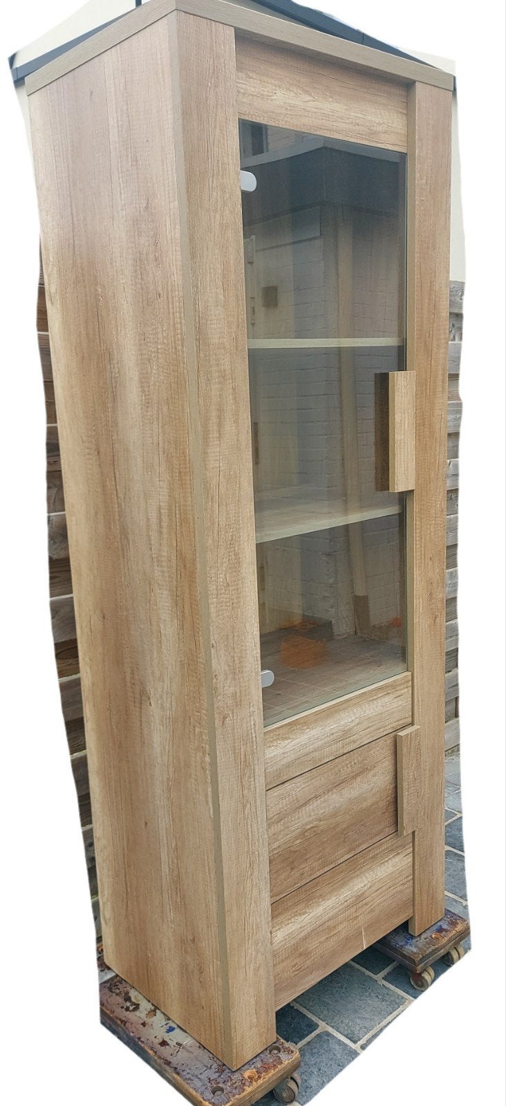 Meuble vitrine, Enlèvement