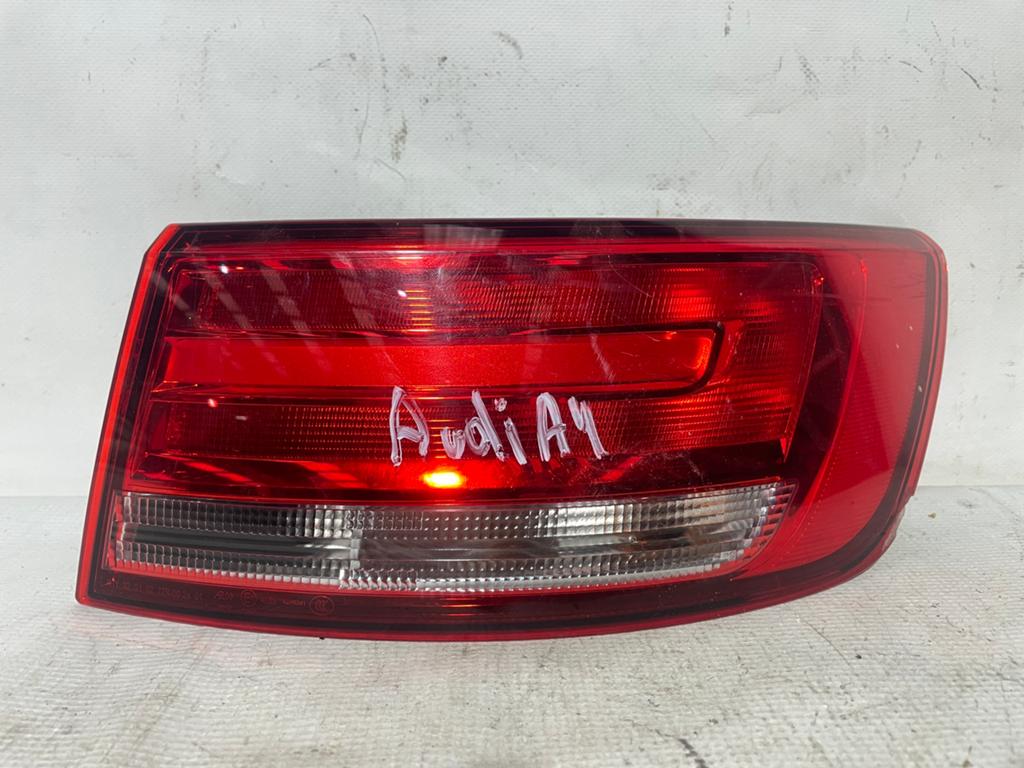 Feux arriere droit ABIMEE AUDI A4 8W5945070A, Audi, Enlèvement, Utilisé