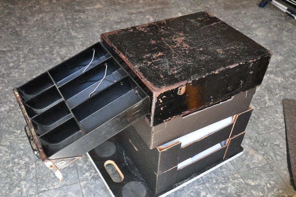 oude metalen kassa, Ophalen of Verzenden