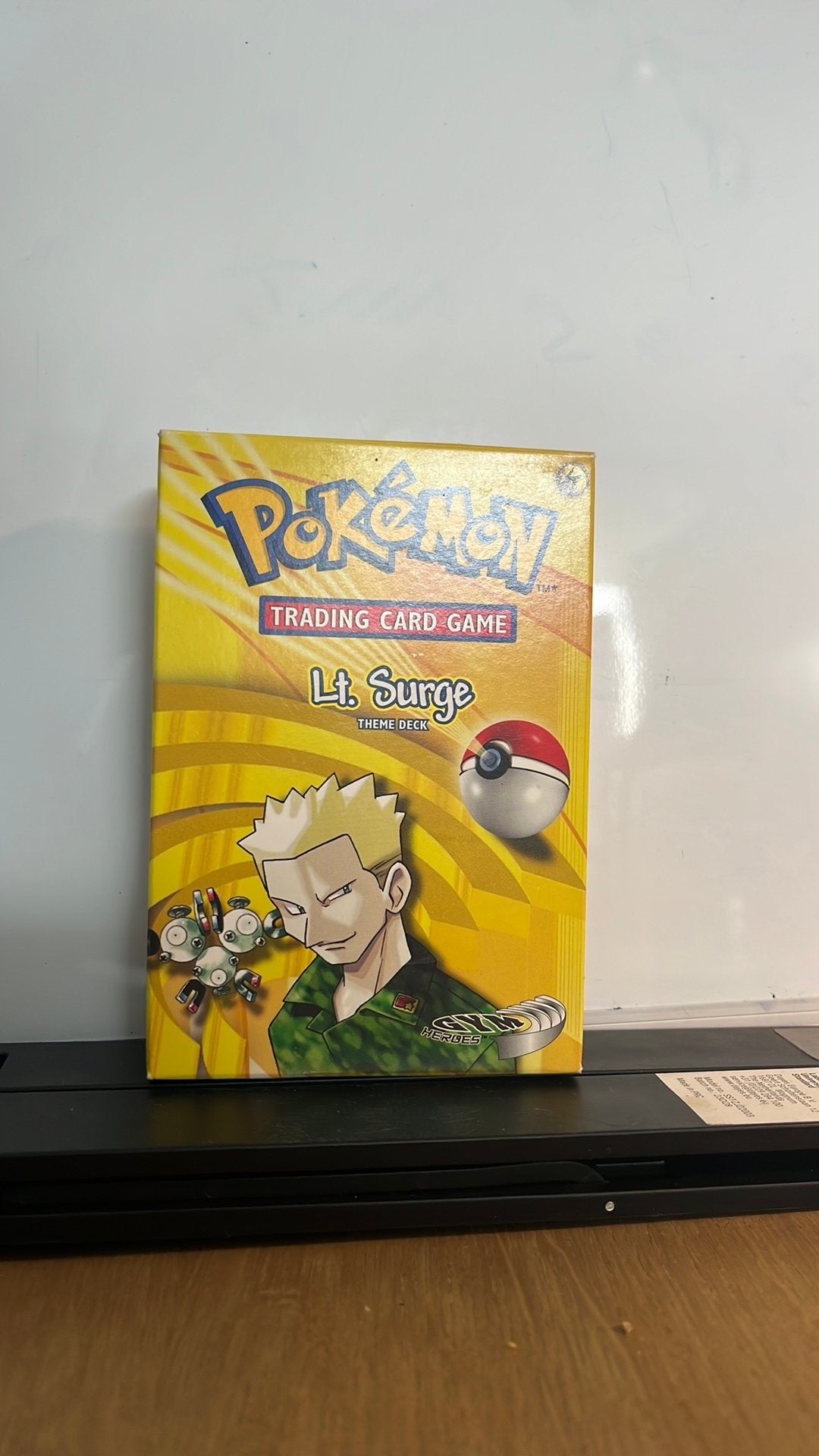 Lt.Surge trading card game (leeg), Hobby & Loisirs créatifs, Envoi, Utilisé, Deck game