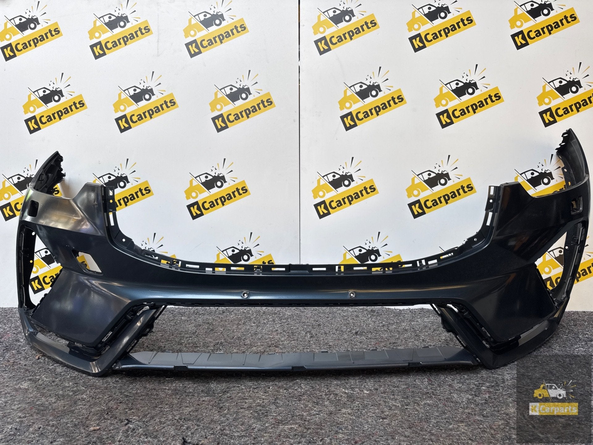 Pare-chocs avant Volvo XC60 2 II R-Design Facelift 21- 32296, Gunnar Engellaus vag 8
405 31  Gothenburg, SE, Pare-chocs, Info@volvocars.com