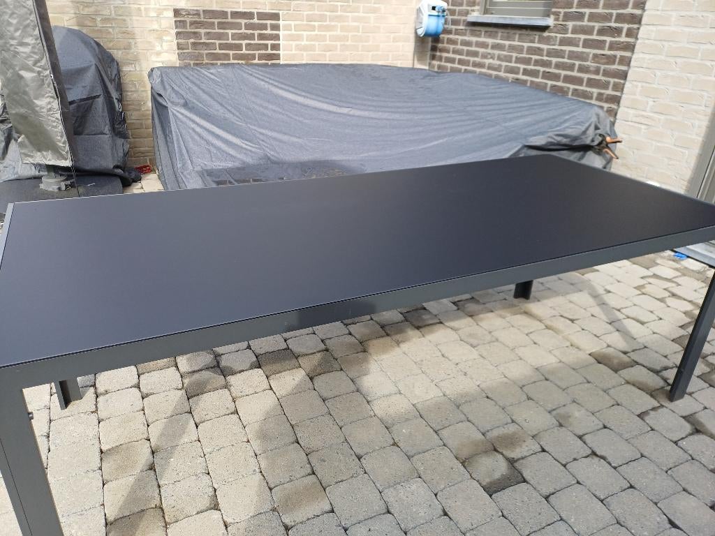 TE KOOP TUINTAFEL, Ophalen, Zo goed als nieuw