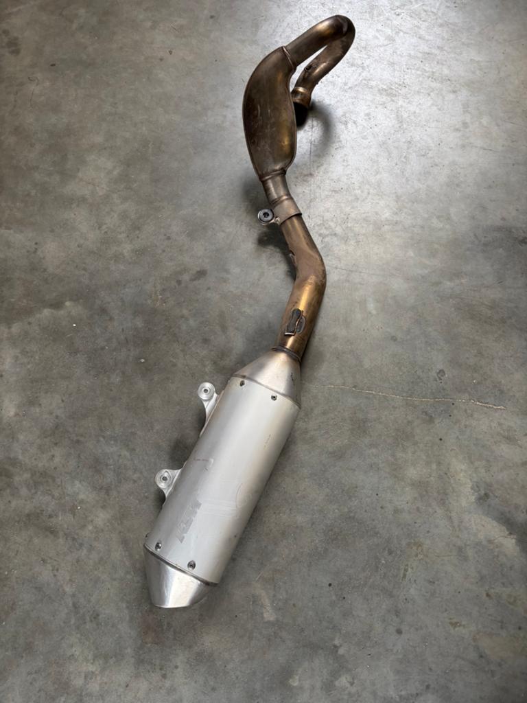 Originele uitlaat KTM ‘22, Motoren, Gebruikt, Particulier, Crossmotor
