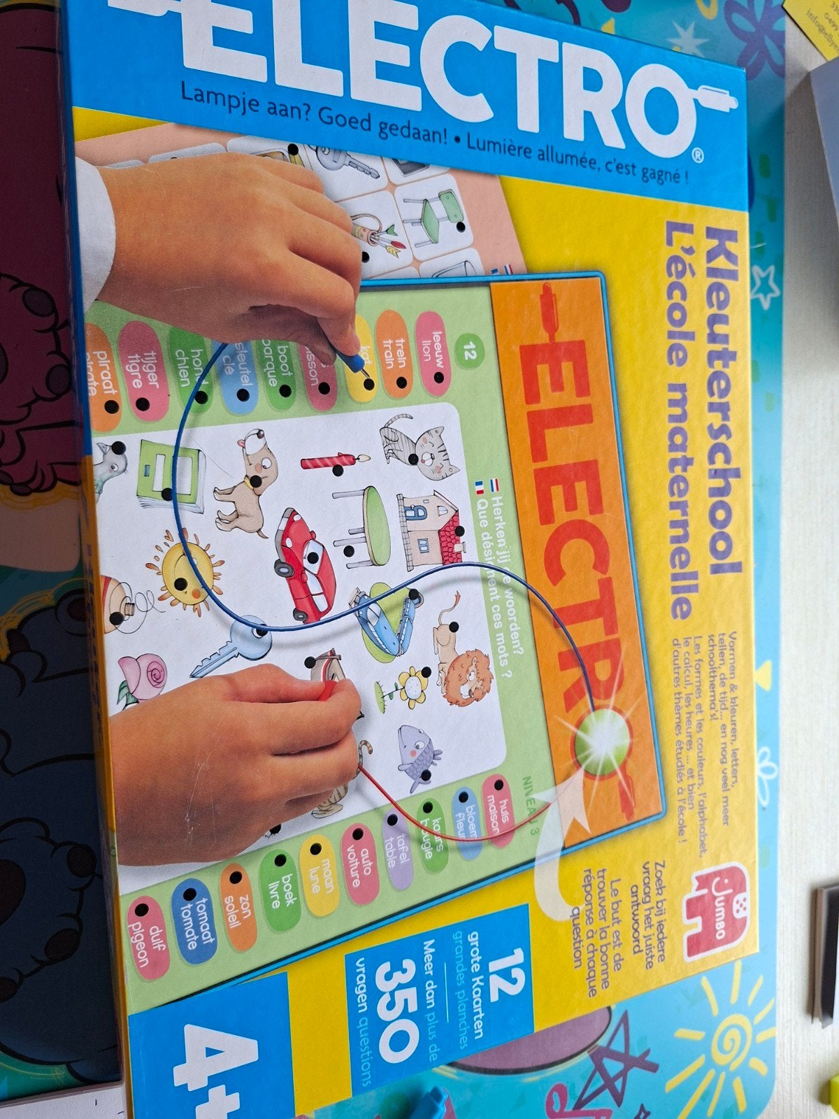 Elektro kleuterschool, Ophalen