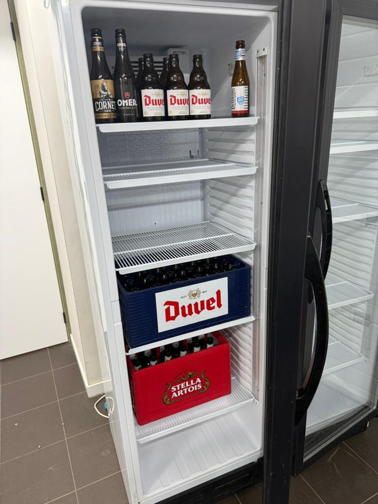 Koelkast met glazendeur, Elektronische apparatuur, Ophalen, Zo goed als nieuw