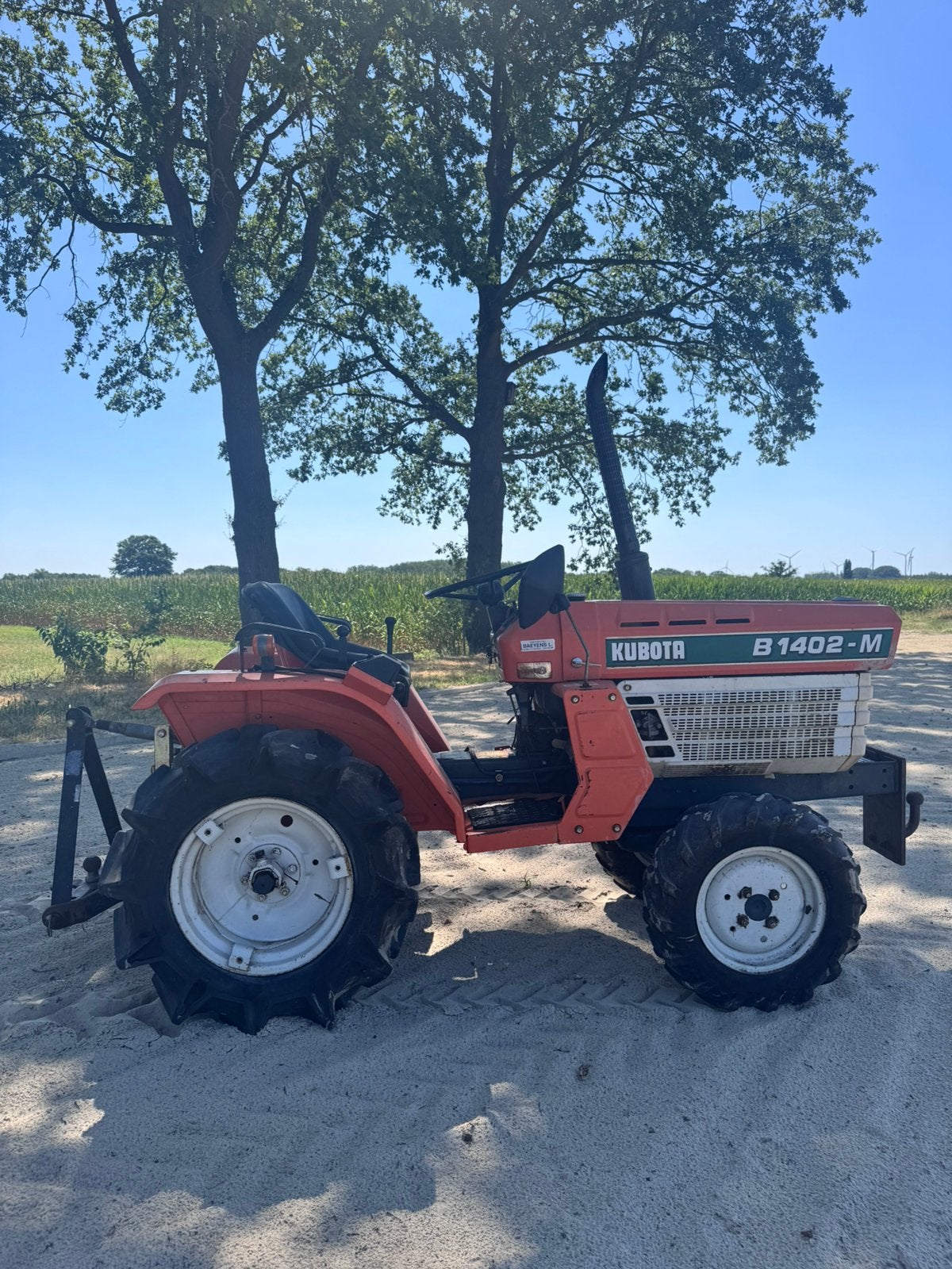 Kubota B1402-M minitractor – 4x4 – 14 pk – 1655 uur, Articles professionnels, Autres marques, Jusqu'à 2500, Jusqu'à 80 ch, Enlèvement